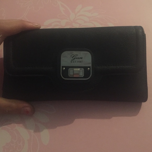 Beautiful black leather guess wallet