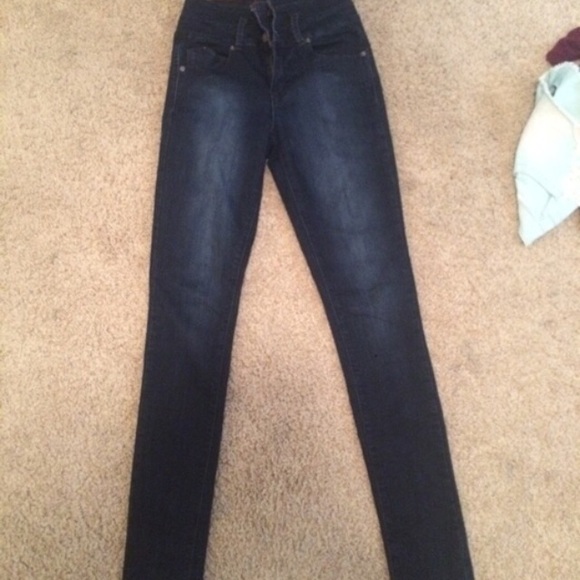 Dark wash high waisted jeans