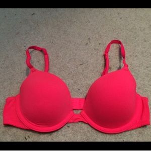 💓 NWOT VS PINK Lightly Lined Bra 💓