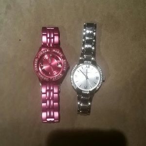 WATCHES!!! (GUESS & LIZ CLABORNE )