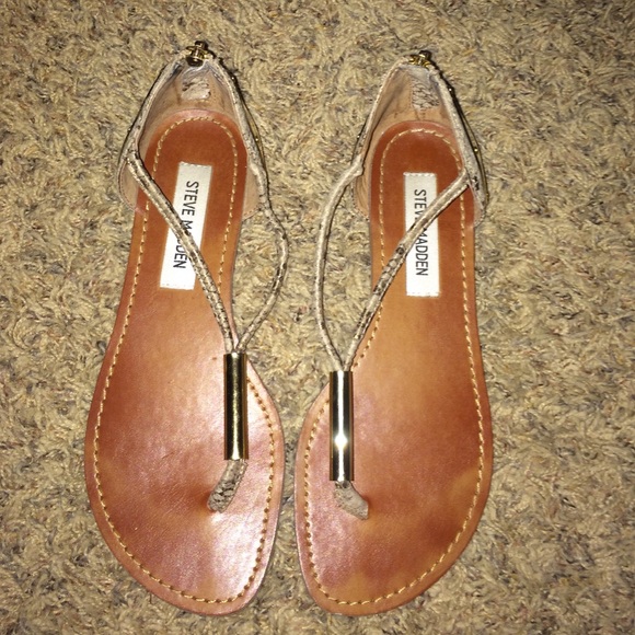 STEVE MADDEN SANDALS size 6