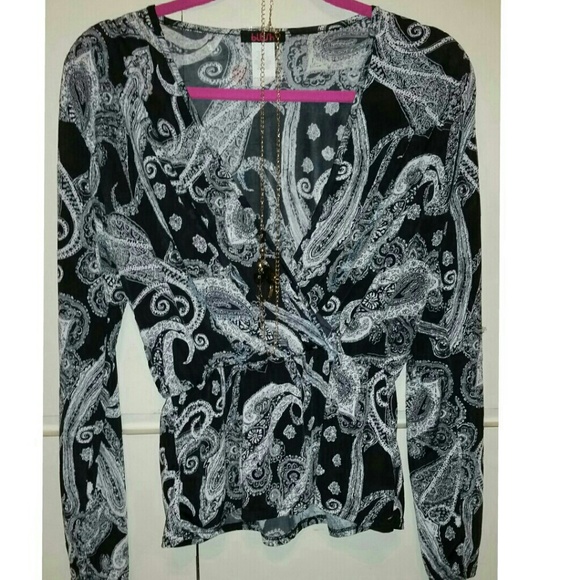 PAISLEY PRINT PEPLUM WRAP FRONT TOP - MED..NEW! - Picture 2 of 3