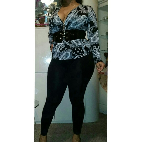 PAISLEY PRINT PEPLUM WRAP FRONT TOP - MED..NEW! - Picture 3 of 3