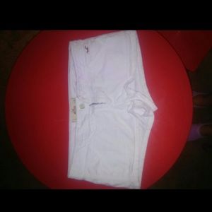 ??NEVER BEEN WORN! Summer time shorts??
