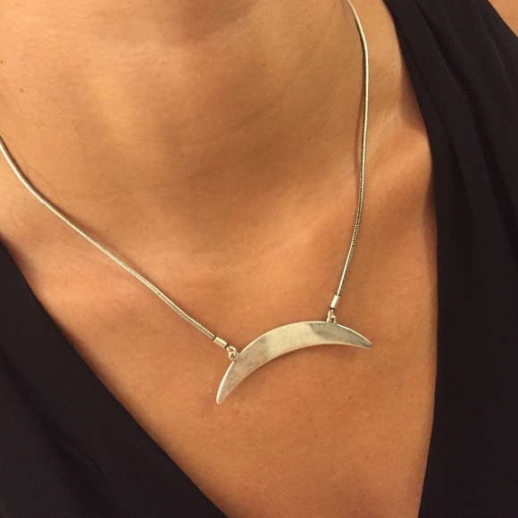 Jenny Bird Jewelry - Jenny Bird Boho Silver Crescent Moon Necklace.