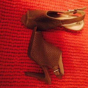 Nine West tan high heels