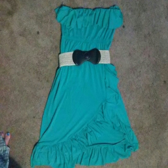 Strapless turquoise flared dress