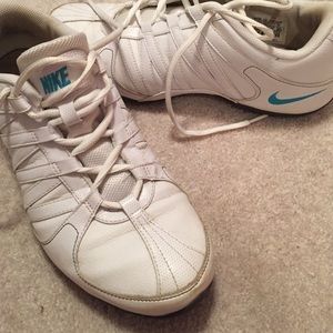 White NIKE non-marking tennis shoes
