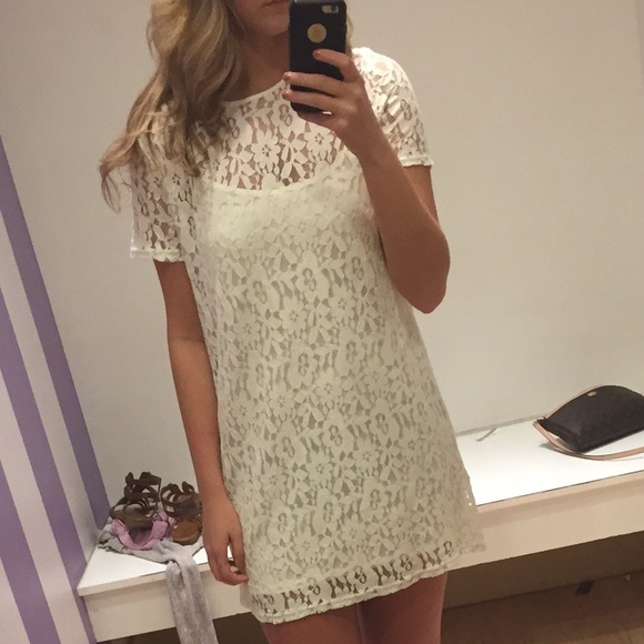 Off-white lace dress. Perfect for all occasions. - Picture 1 of 1