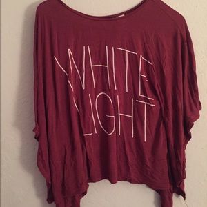 Burgundy slouch shirt, white light, small