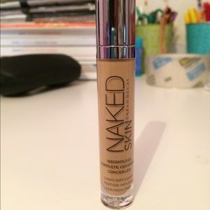 Urban Decay Naked Skin Concealer * Meduim Neutral*