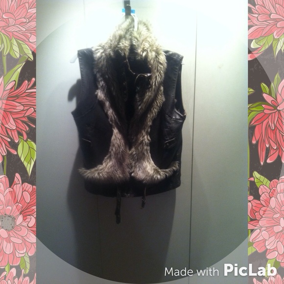 Brown vest with artificial fur.