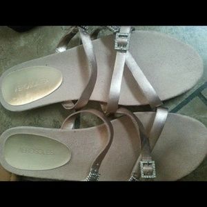 New airosle sandal