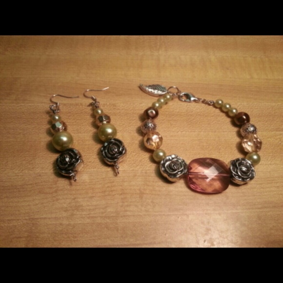 Bracelet and matching earrings - Picture 2 of 2