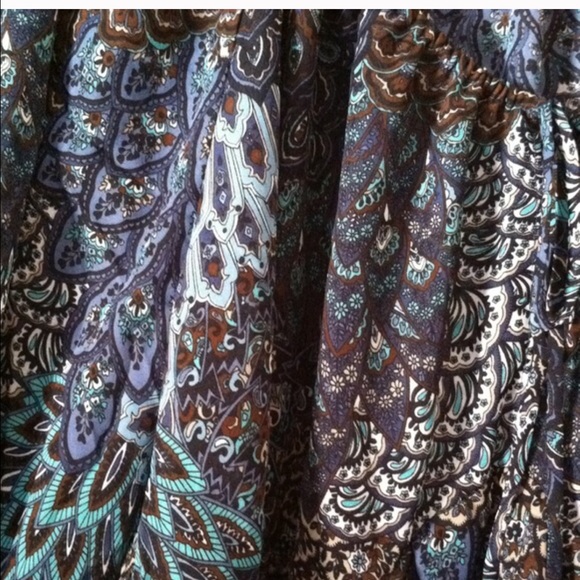 Pretty summer blouse - Picture 2 of 4