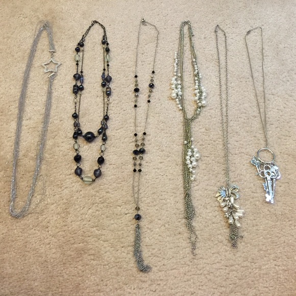 💰⬇️Price Drop TAKE HOME ALL (6) Necklaces