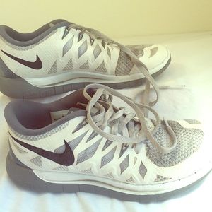 Nike Women's Free 5.0 Running Sneakers - White