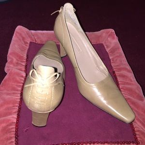 **BOGO** NINE WEST HEELS SIZE8M
