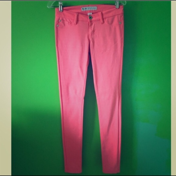 Bundle in jeans: Pink, Blue, Gray and Black - Picture 2 of 4