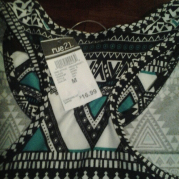 Sold  NWT LONG DRESS - Picture 2 of 2