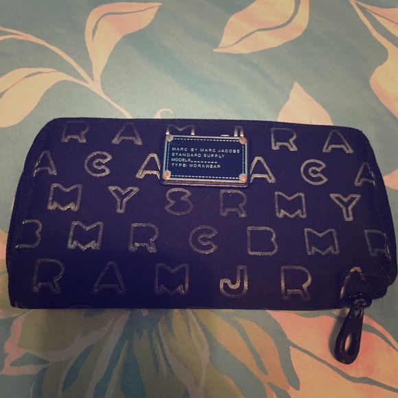 Wallet - Picture 1 of 1