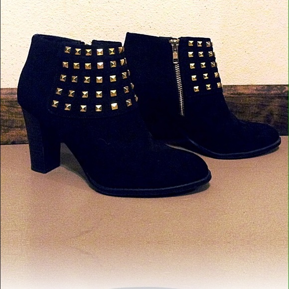 Rock n Bootie - Picture 1 of 1