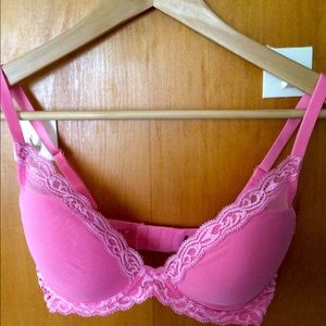 Natori Feathers plunge bra size 32d