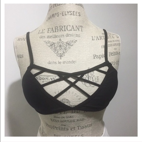 As Seen On Kylie Jenner • Sexy Black Bikini • - Picture 4 of 4