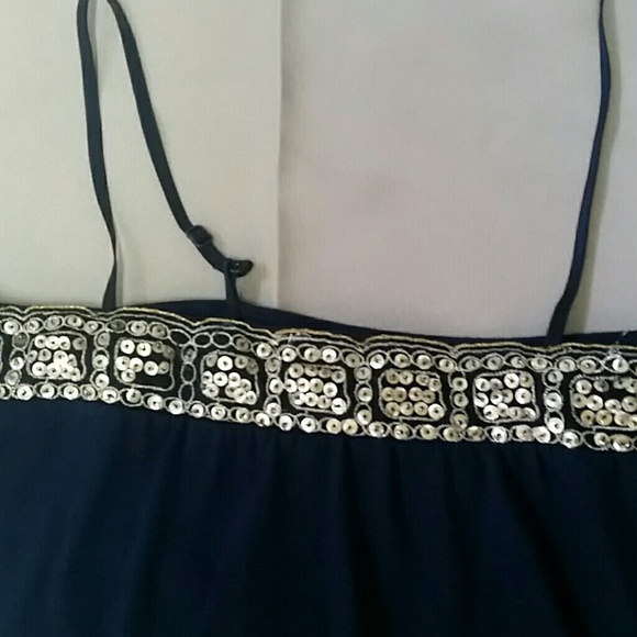 Navy top w sequin - Picture 2 of 3