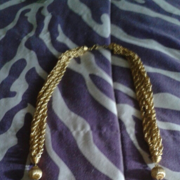 Double chains - Picture 2 of 2