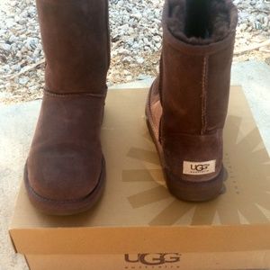 Brown Women's Uggs