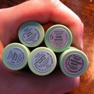 Clinique Accessories - Bundle of 5 Clinique lipsticks Clinique Accessories - Bundle of 5 Clinique lipsticks