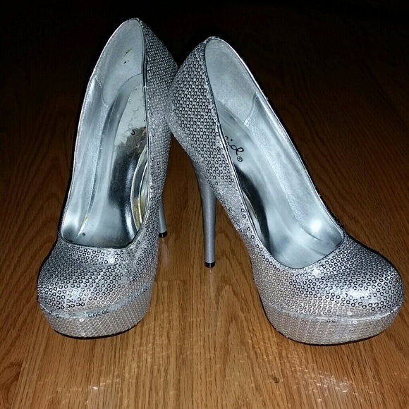 Silver Pumps