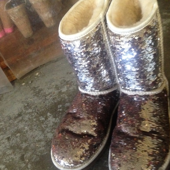 Great condition worn 3x paid $208 for it - Picture 2 of 2