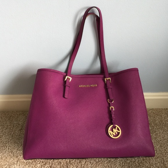 Authentic MK Jet Set Tote in Ponegrante