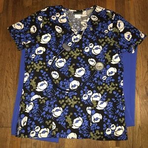 Scrub top. Cherokee brand size small