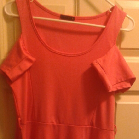 Off the shoulder dress - Picture 1 of 3