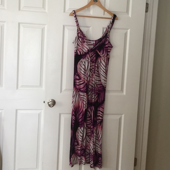 New York & Company Maxi