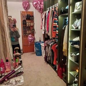 Closet clear out!! Low prices&Discounted bundles!