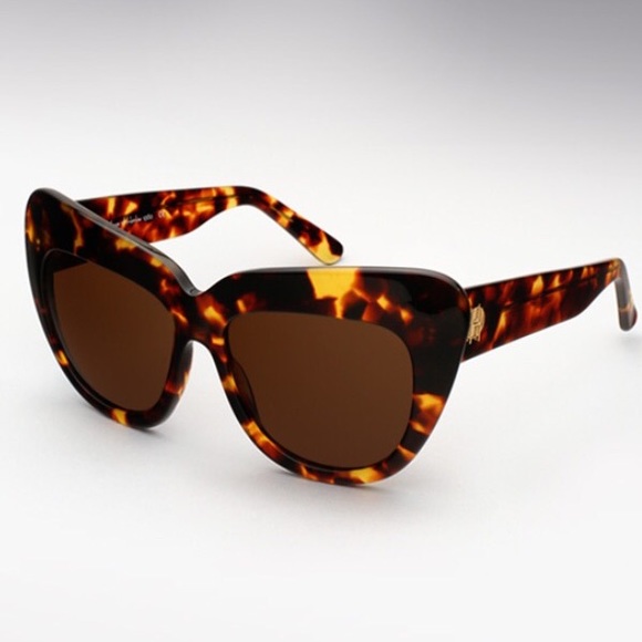 House of Harlow 1960 Accessories - House of Harlow Chelsea Cat Eye!