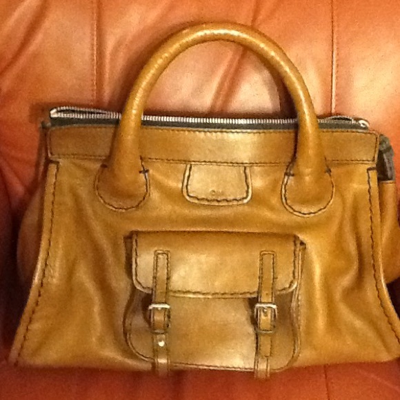 Edith satchel ID 13-BM-0406 - Picture 2 of 3