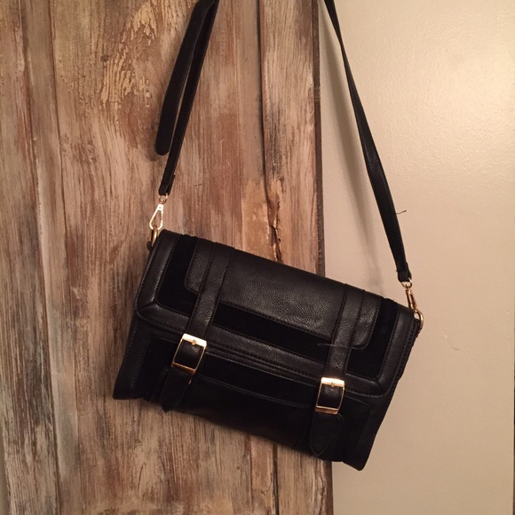 WEEKEND SALE Black & Gold Crossbody HOST PICK