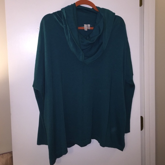 Beautiful green sweater