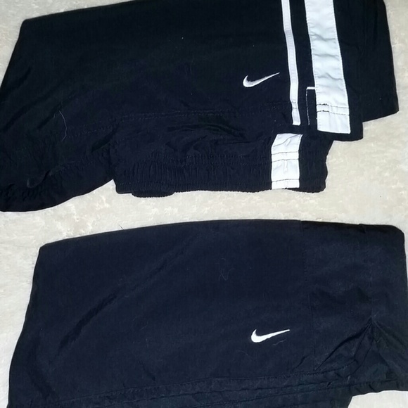 2 short shorts