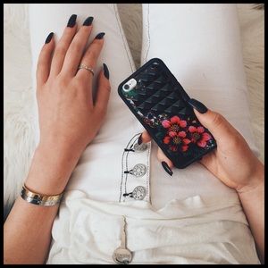 Gypsy Floral Black Pyramid iPhone 6 Case