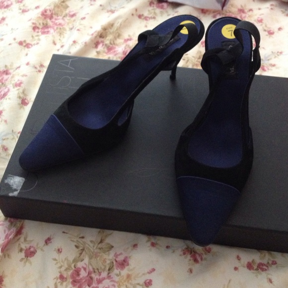 Giambattista Valli Paris suede heels