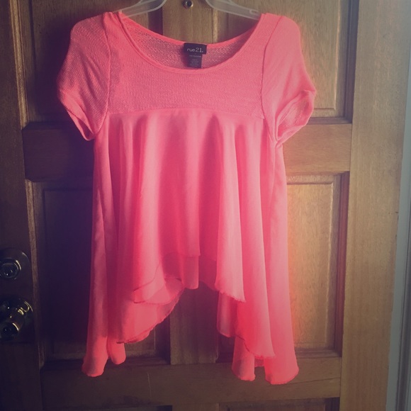 Adorable rue 21 top!