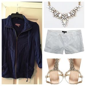 💙3/4 length blue zip up jacket!