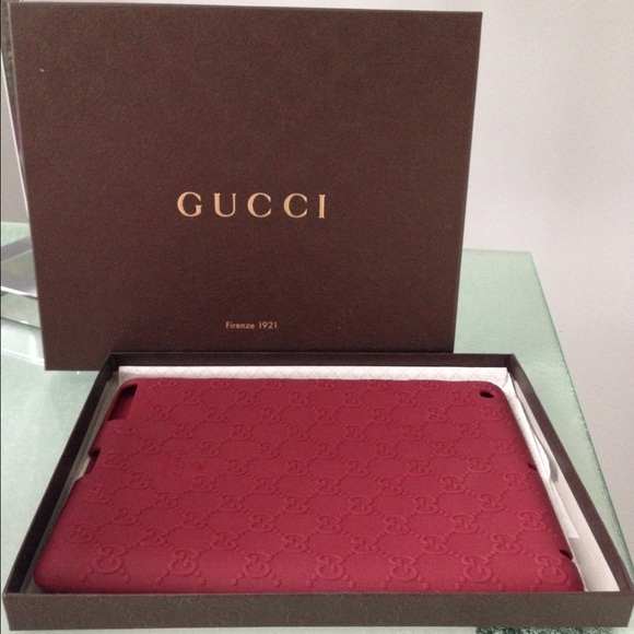 SOLD!!! 💯 Gucci iPad cover - Picture 2 of 4