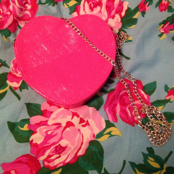 Heart purse